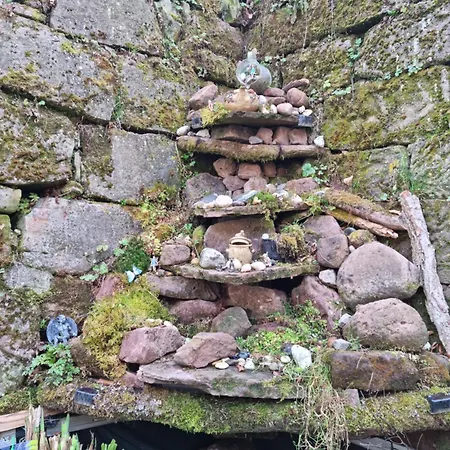Tal-eck Nyaraló *